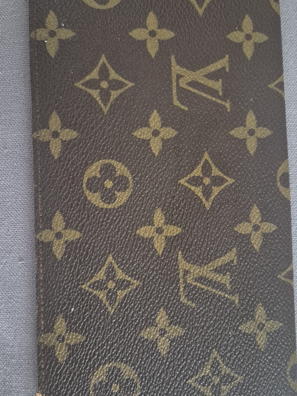 Louis Vuitton Monogram Brown & Gold Check Or Passport Holder For Men And Wemen